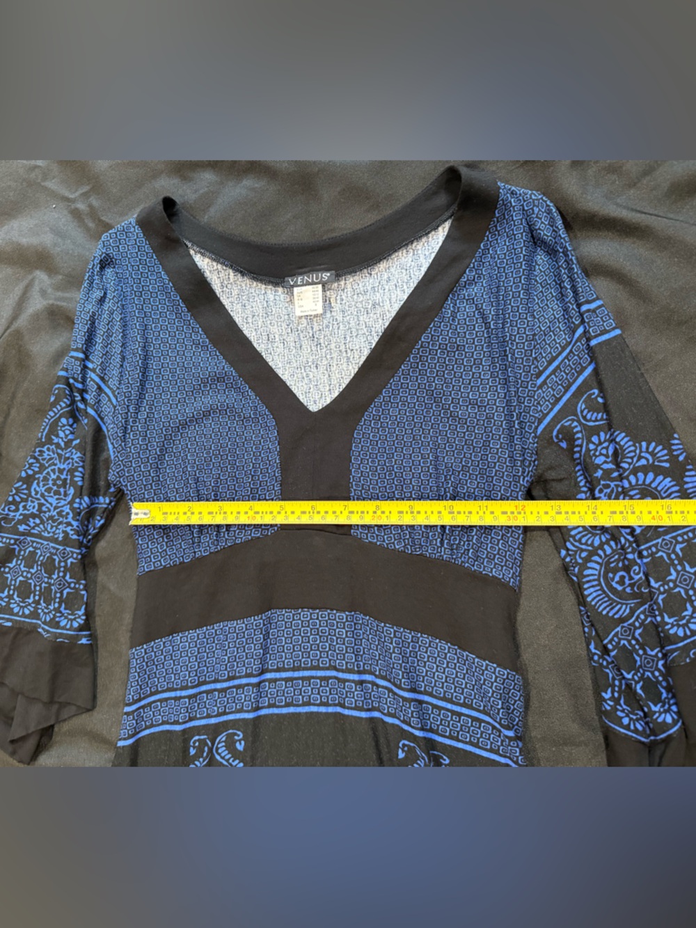 VENUS Black and Blue V‑Neck Print Dress - Picture 6 of 7
